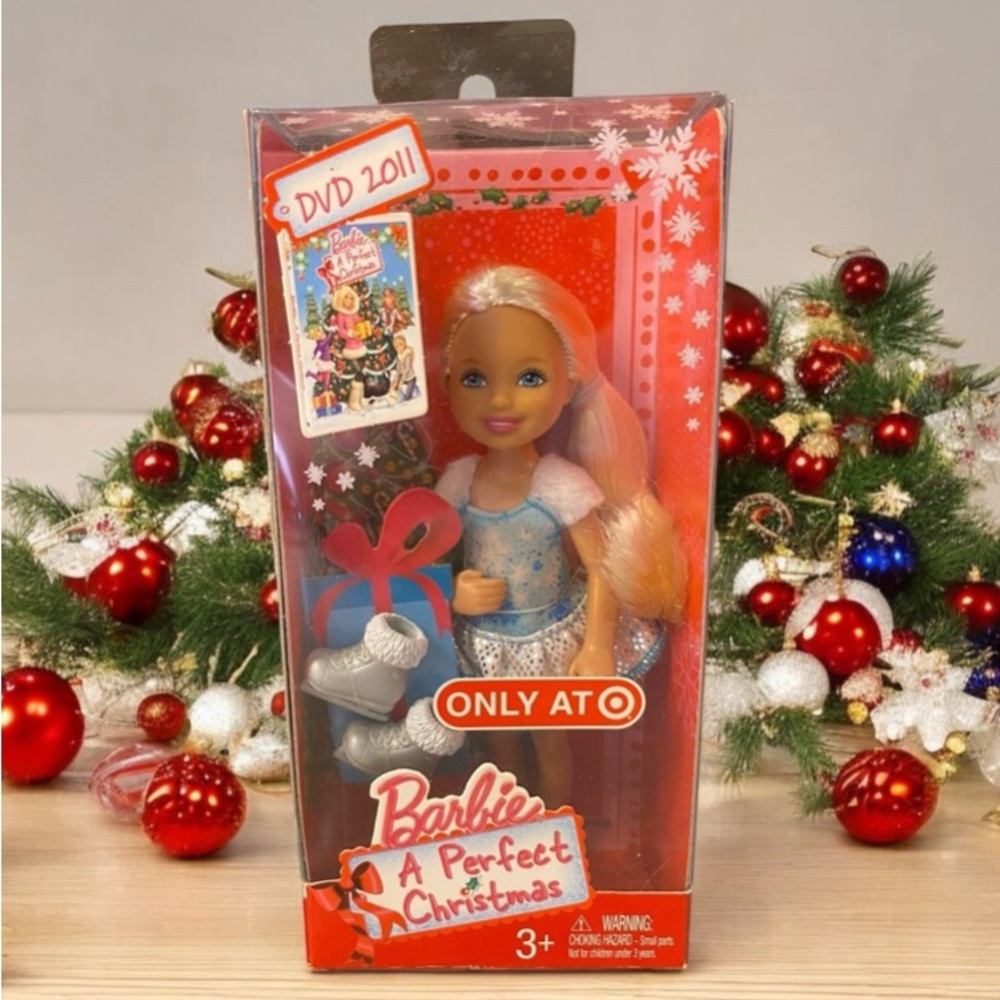 Barbie "Perfect
Christmas" Ice Skating
Chelsea Doll Target
Exclusive 2011  NIB